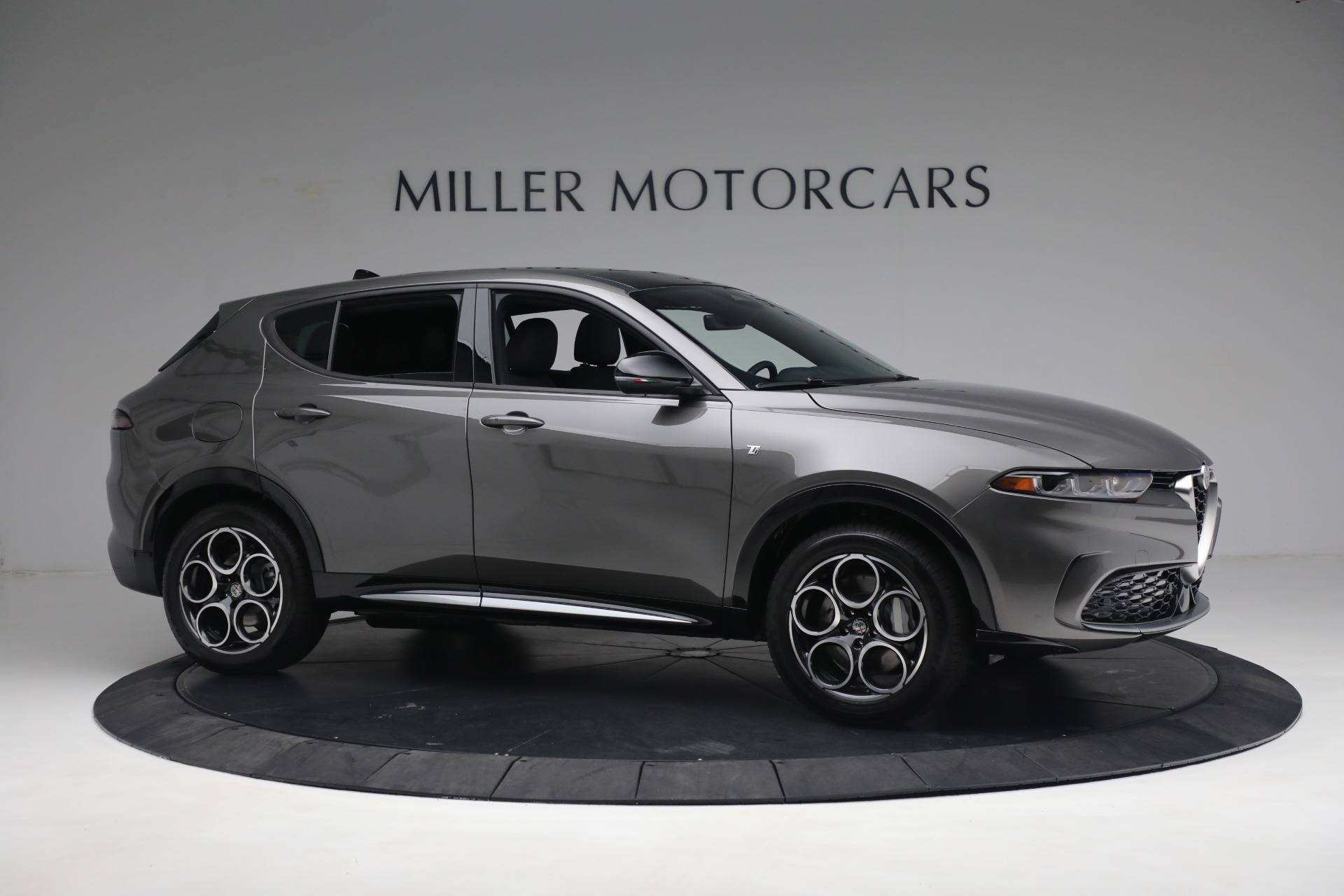 New 2024 Alfa Romeo Tonale Ti | St. Petersburg, FL