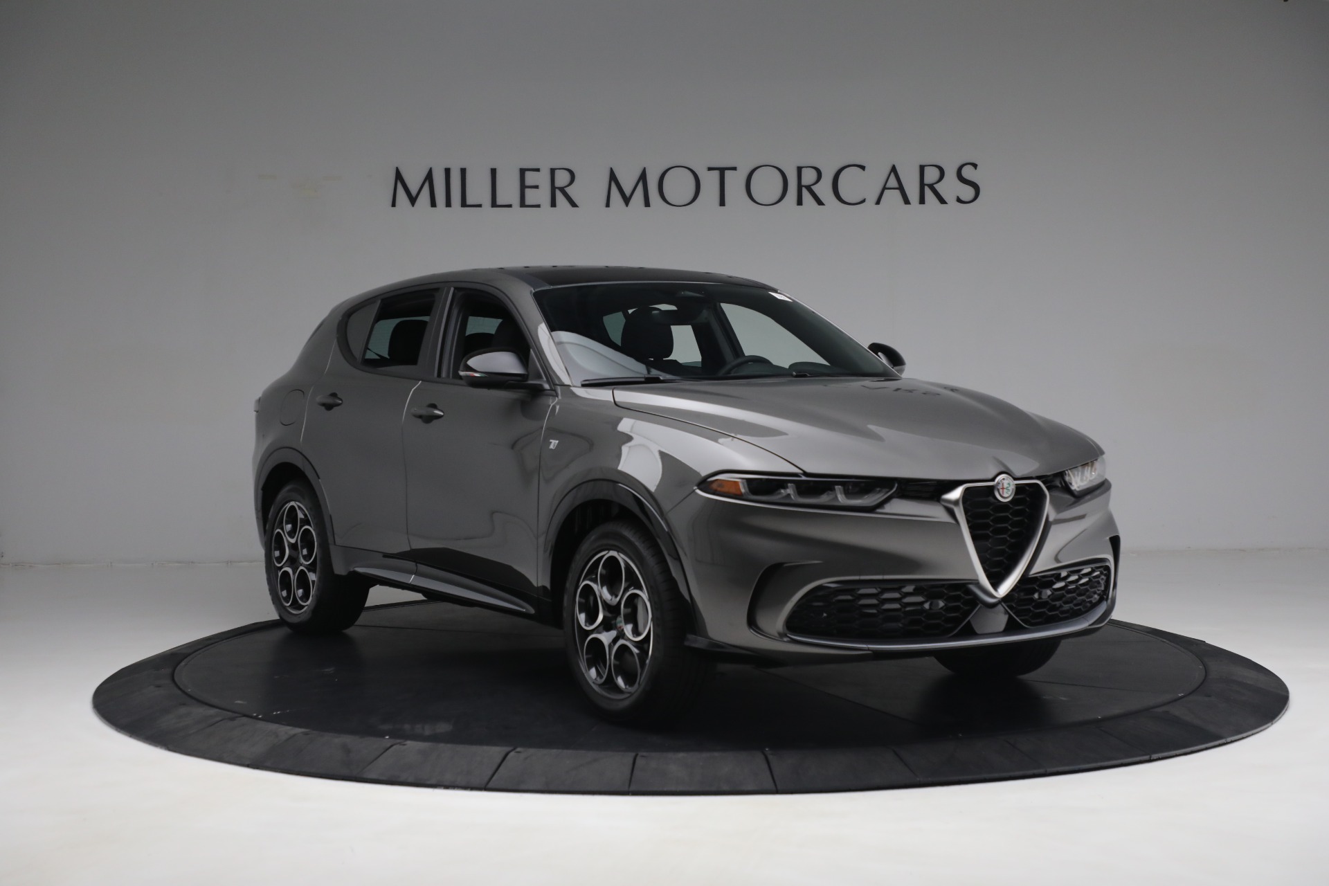 New 2024 Alfa Romeo Tonale Ti | St. Petersburg, FL