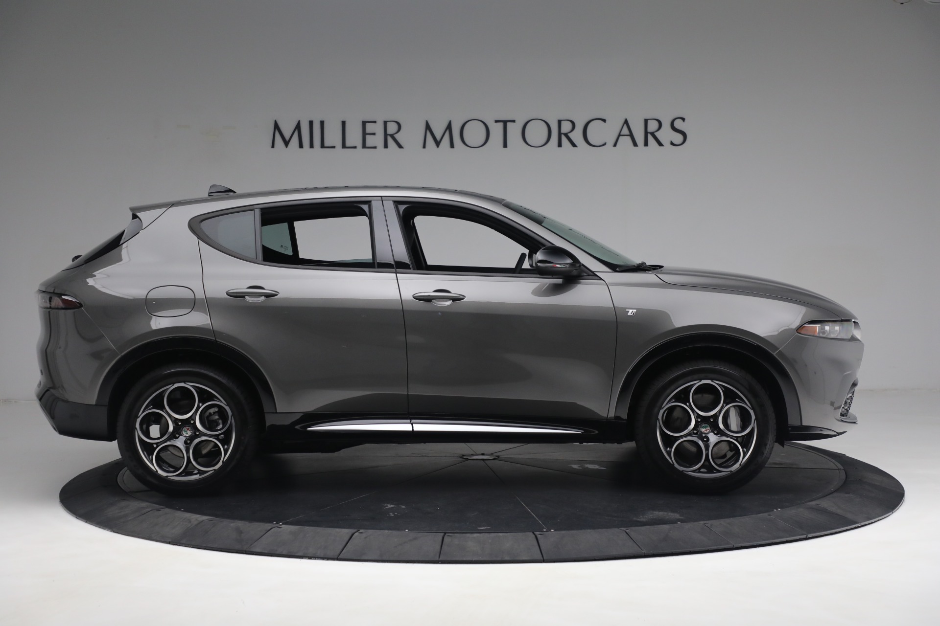 New 2024 Alfa Romeo Tonale Ti | St. Petersburg, FL