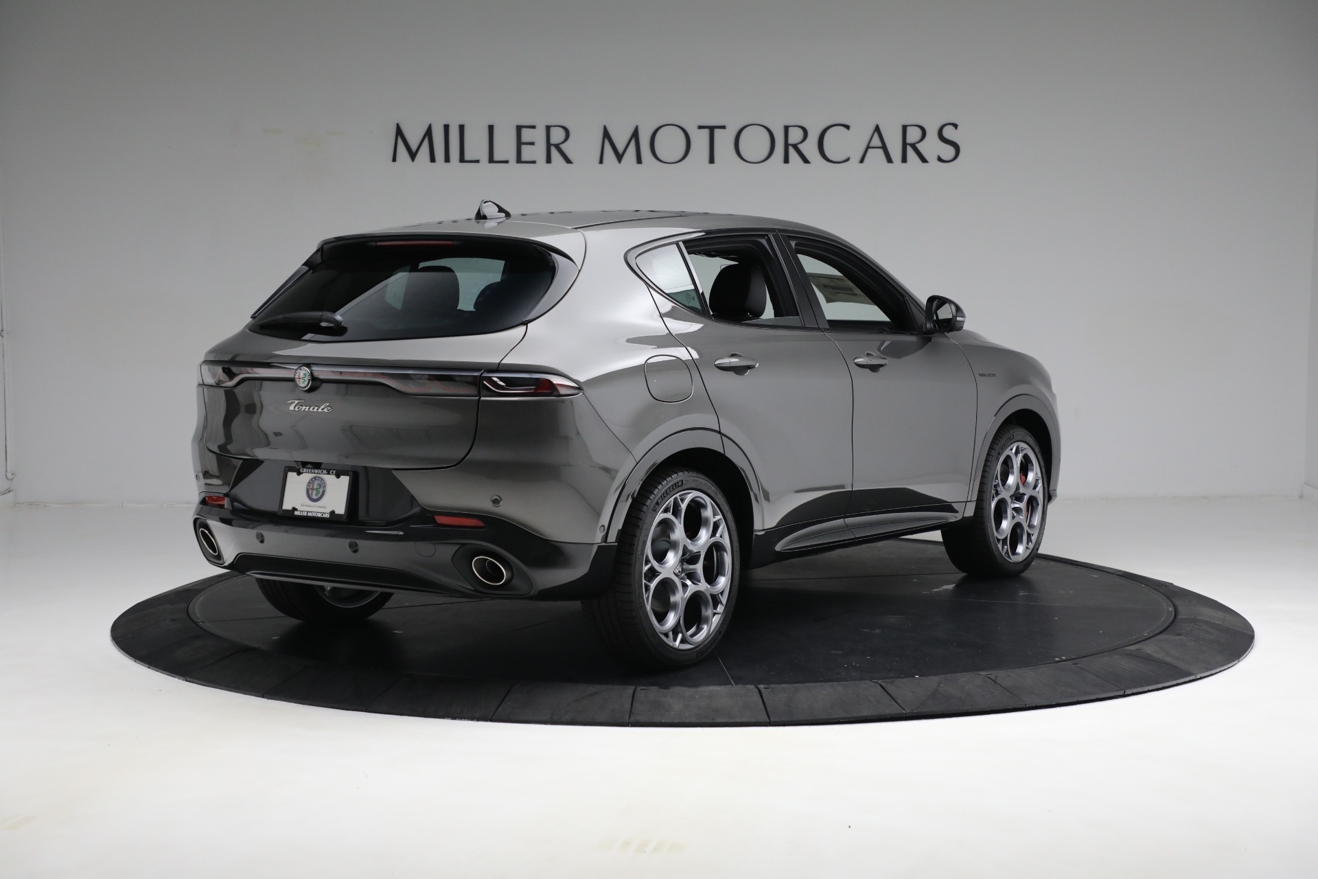 New 2024 Alfa Romeo Tonale Veloce | St. Petersburg, FL