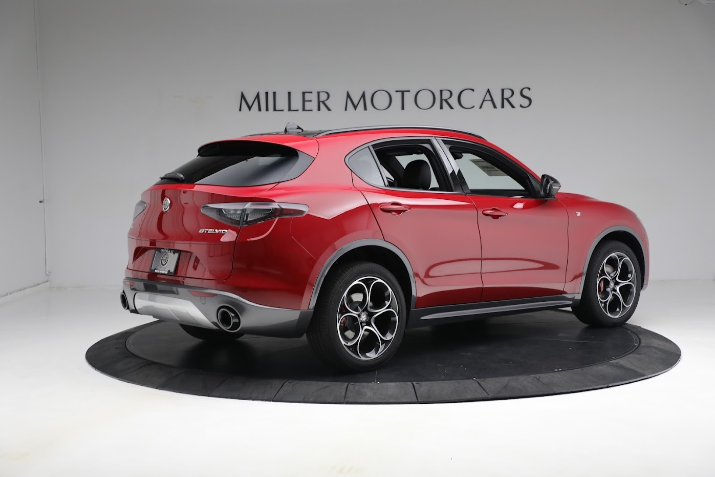 New 2024 Alfa Romeo Stelvio Ti | St. Petersburg, FL