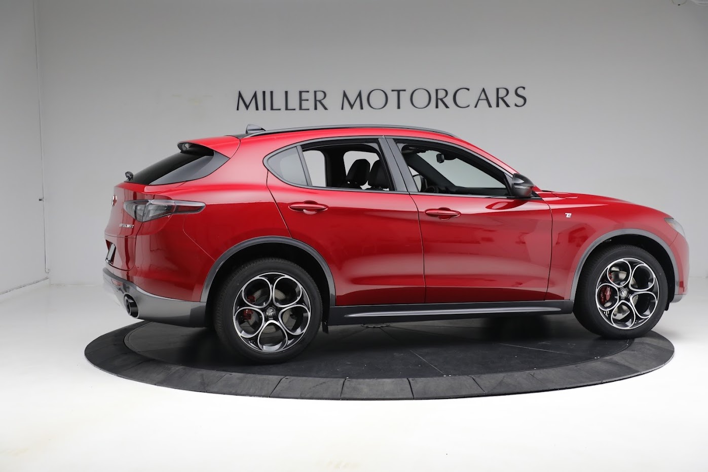 New 2024 Alfa Romeo Stelvio Ti | St. Petersburg, FL