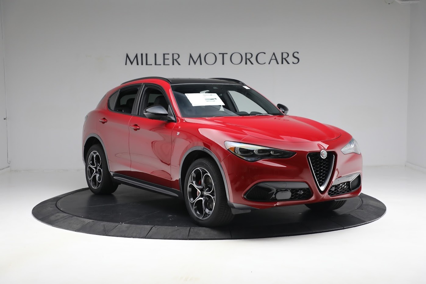 New 2024 Alfa Romeo Stelvio Ti | St. Petersburg, FL