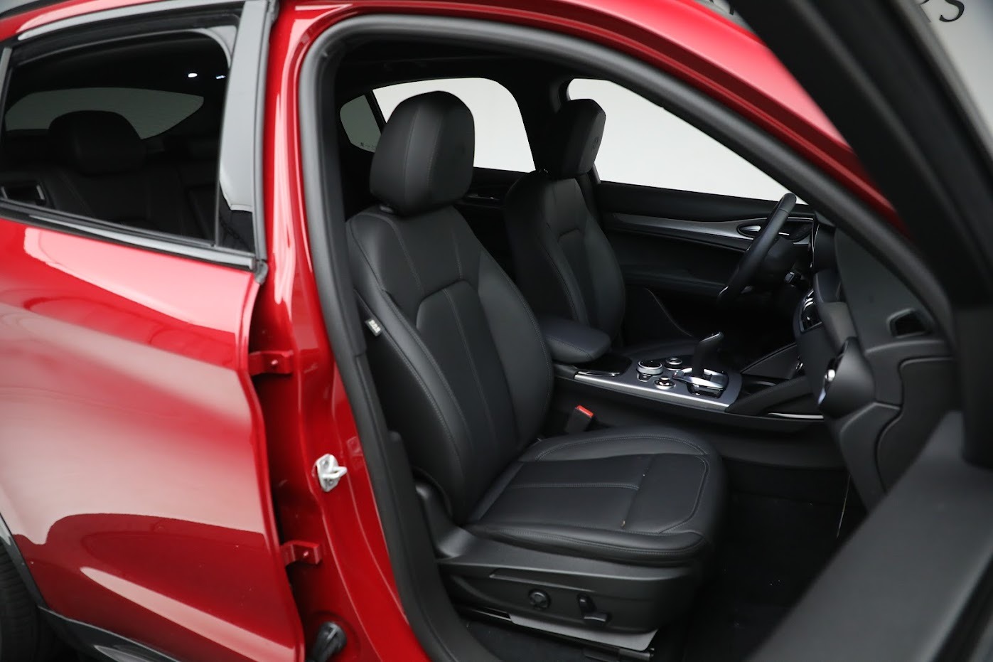 New 2024 Alfa Romeo Stelvio Ti | St. Petersburg, FL