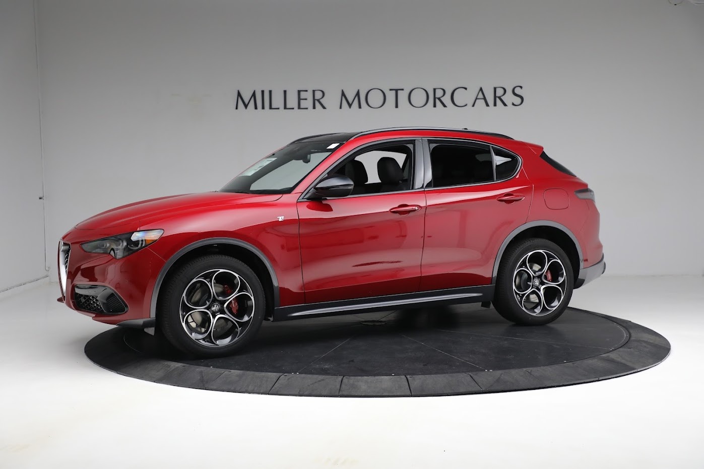 New 2024 Alfa Romeo Stelvio Ti | St. Petersburg, FL