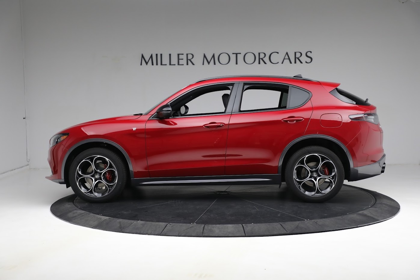 New 2024 Alfa Romeo Stelvio Ti | St. Petersburg, FL
