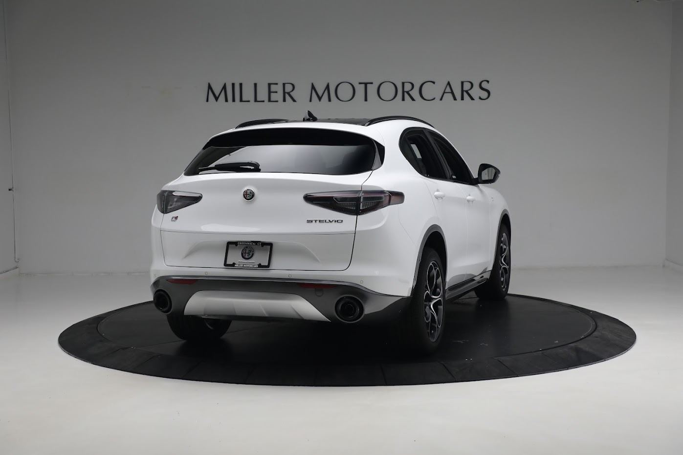 New 2024 Alfa Romeo Stelvio Ti | St. Petersburg, FL
