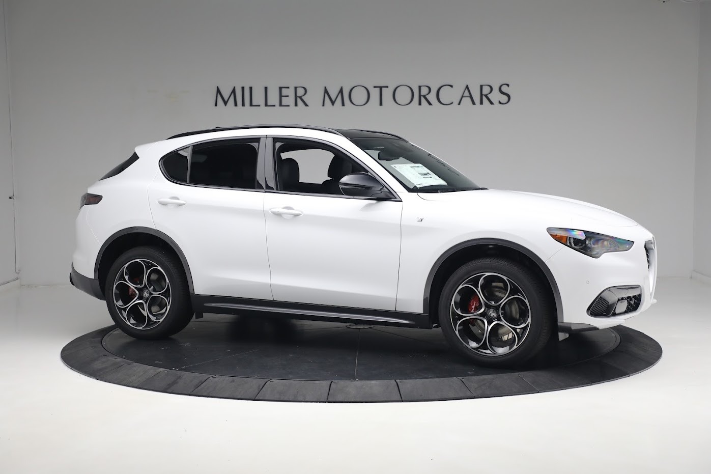 New 2024 Alfa Romeo Stelvio Ti | St. Petersburg, FL