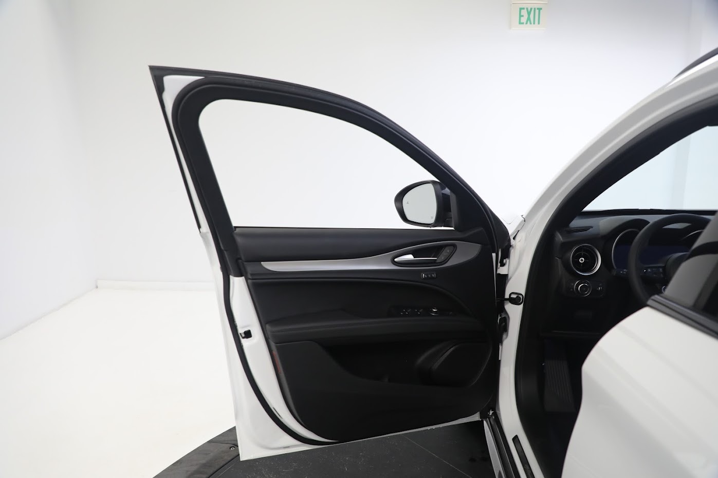 New 2024 Alfa Romeo Stelvio Ti | St. Petersburg, FL