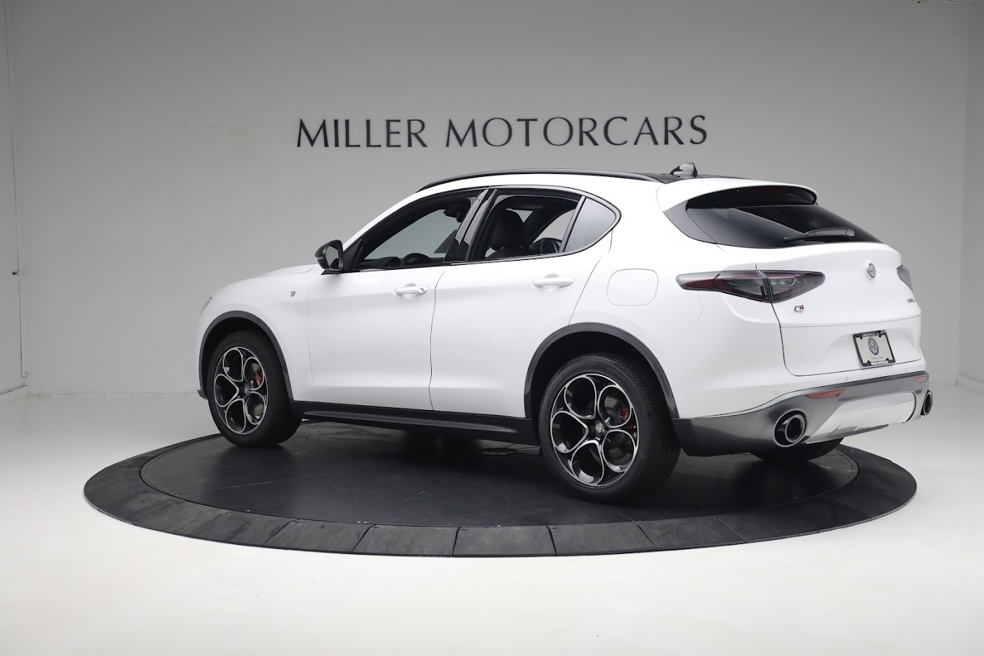 New 2024 Alfa Romeo Stelvio Ti | St. Petersburg, FL