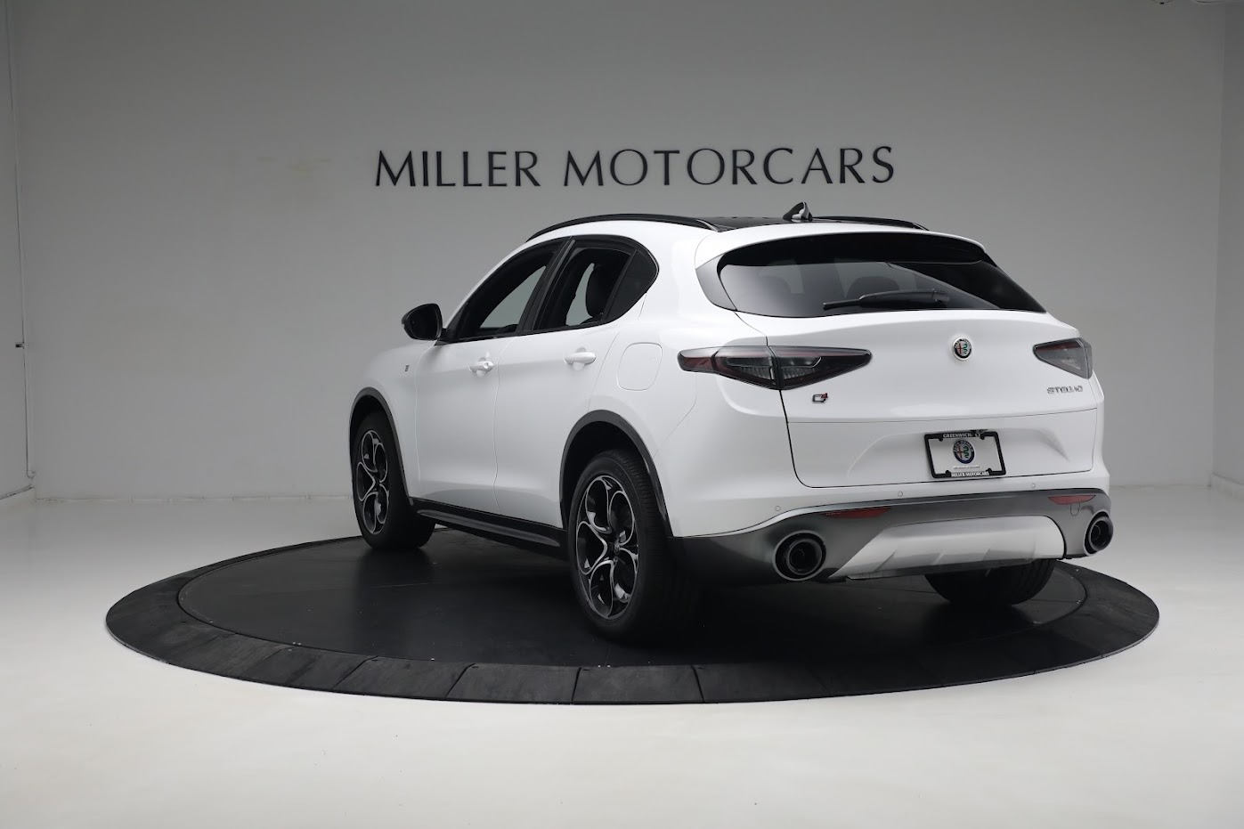 New 2024 Alfa Romeo Stelvio Ti | St. Petersburg, FL