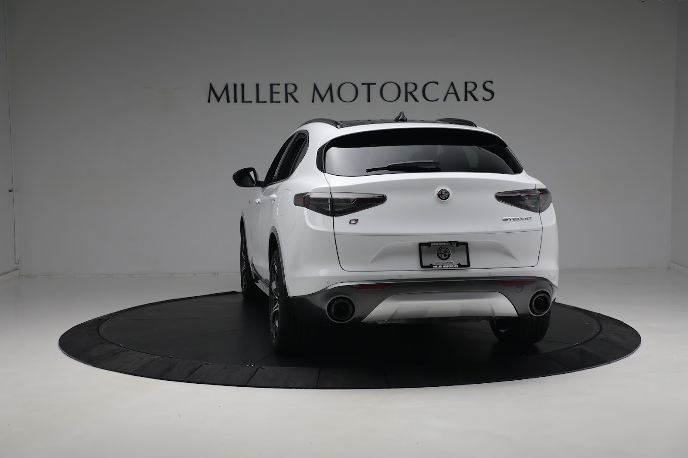 New 2024 Alfa Romeo Stelvio Ti | St. Petersburg, FL