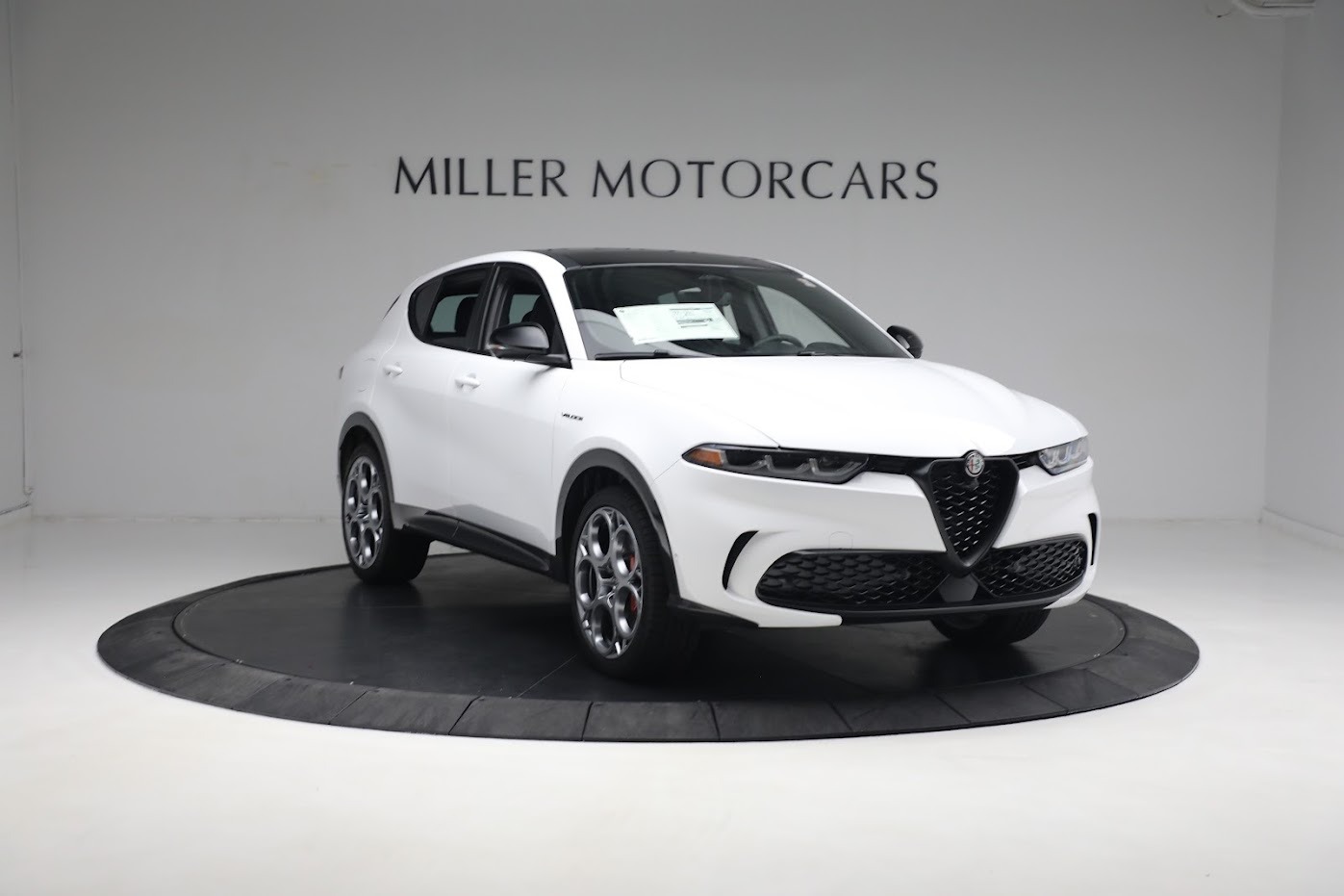 New 2024 Alfa Romeo Tonale Veloce | St. Petersburg, FL