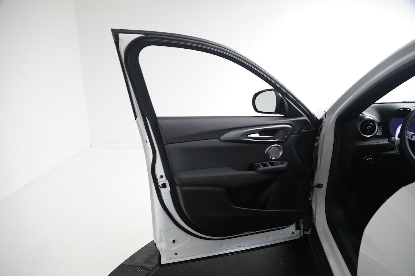 New 2024 Alfa Romeo Tonale Veloce | St. Petersburg, FL