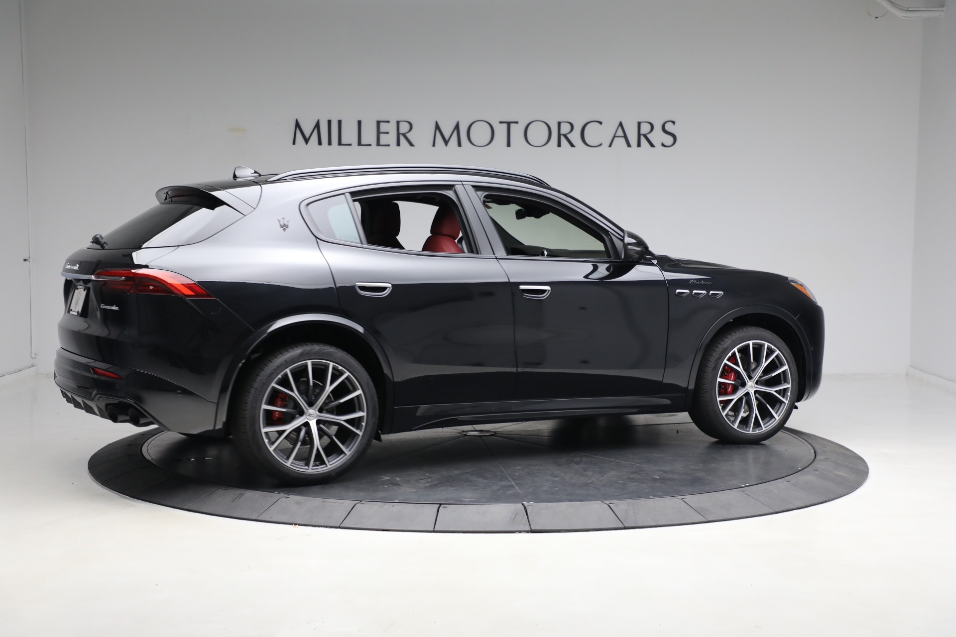 New 2023 Maserati Grecale Modena | St. Petersburg, FL
