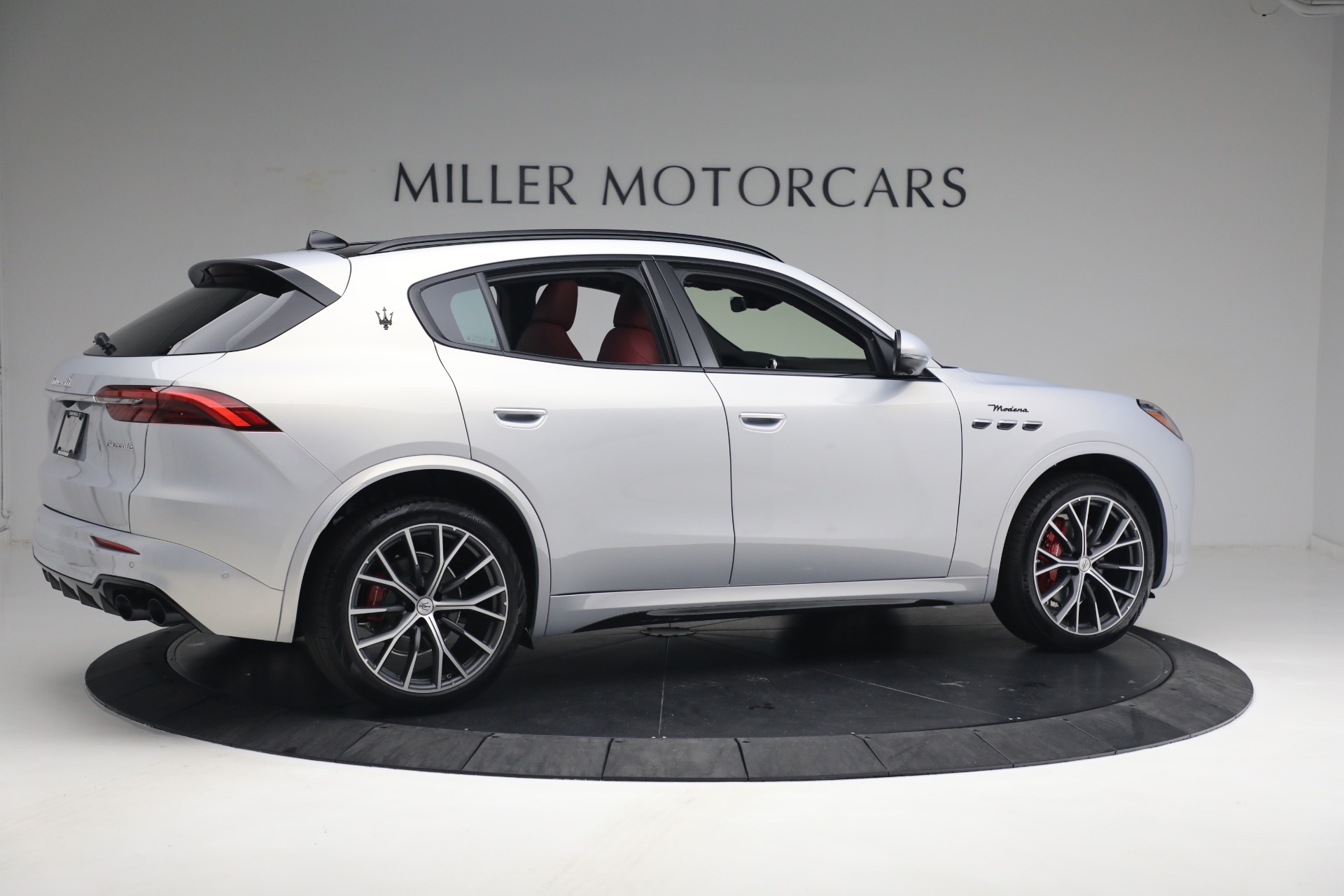 New 2023 Maserati Grecale Modena | St. Petersburg, FL