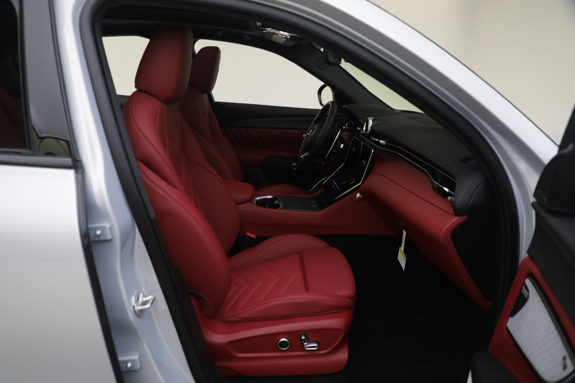 New 2023 Maserati Grecale Modena | St. Petersburg, FL