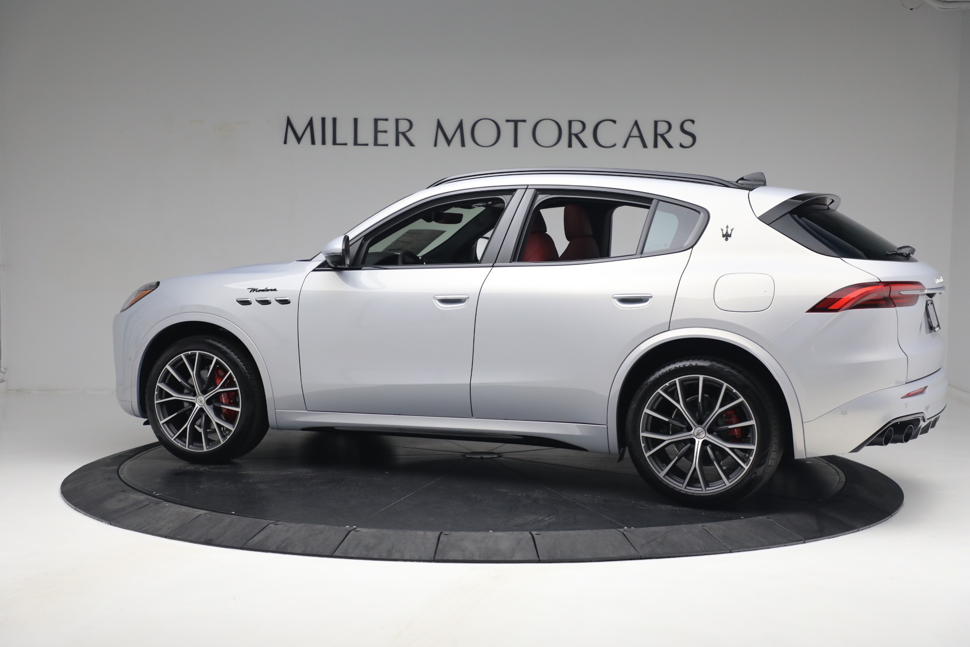 New 2023 Maserati Grecale Modena | St. Petersburg, FL