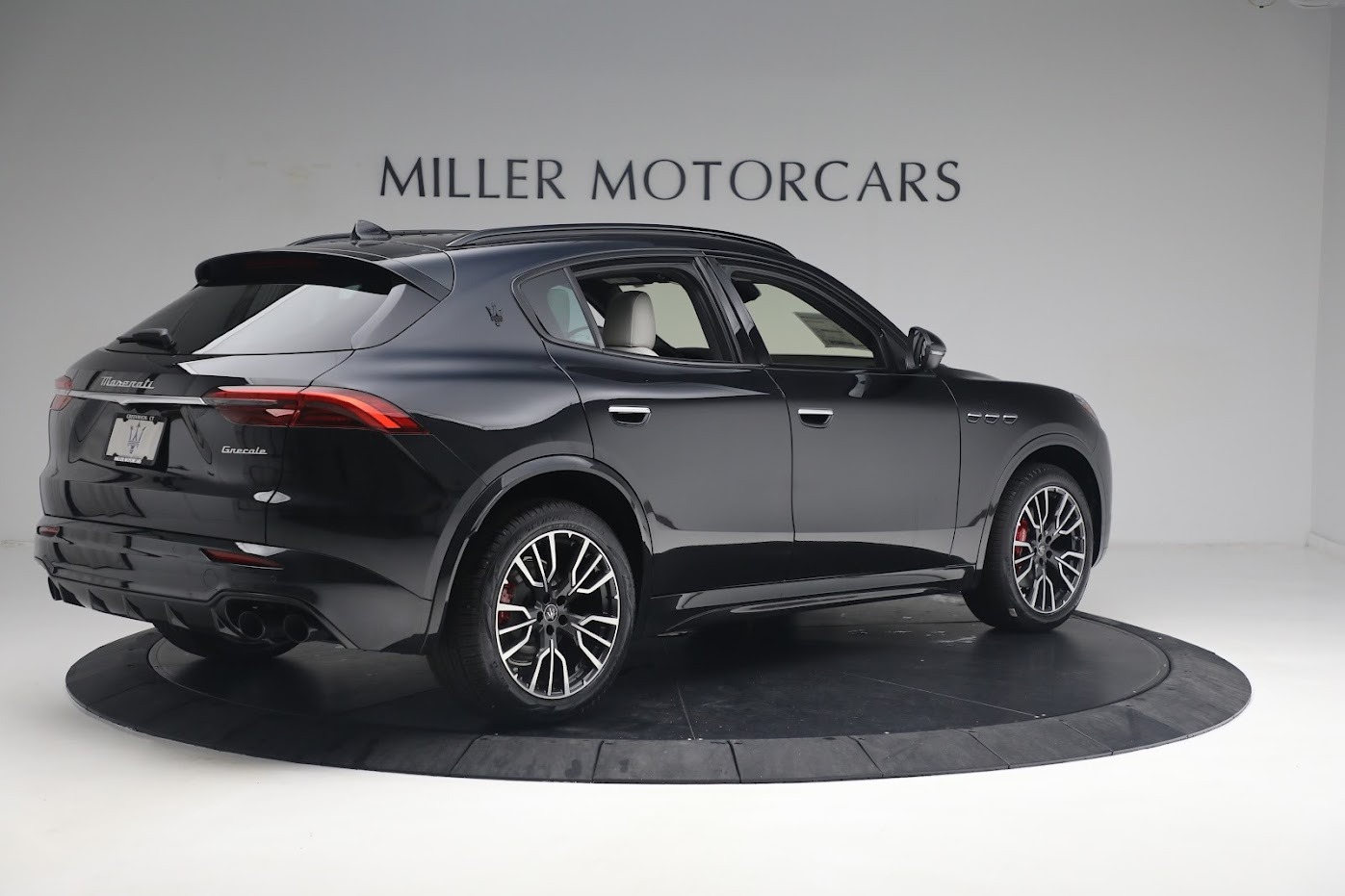 New 2023 Maserati Grecale Modena | St. Petersburg, FL
