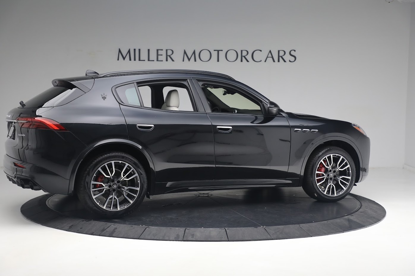 New 2023 Maserati Grecale Modena | St. Petersburg, FL