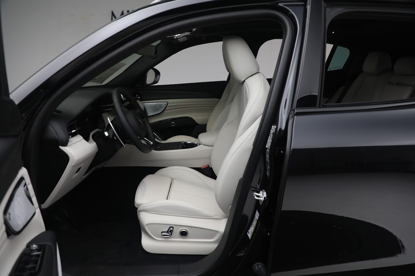 New 2023 Maserati Grecale Modena | St. Petersburg, FL