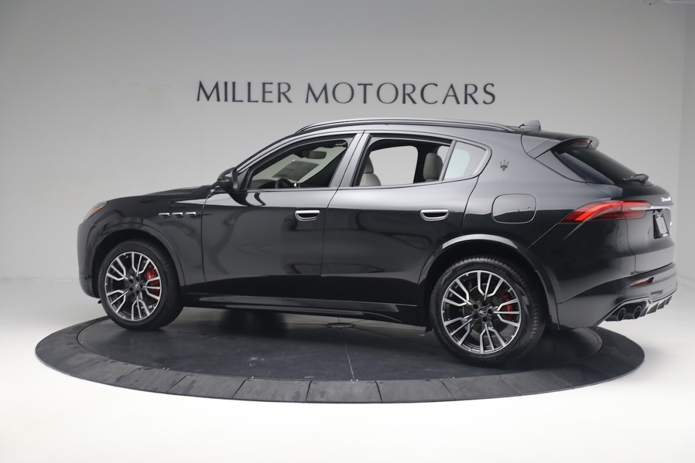 New 2023 Maserati Grecale Modena | St. Petersburg, FL