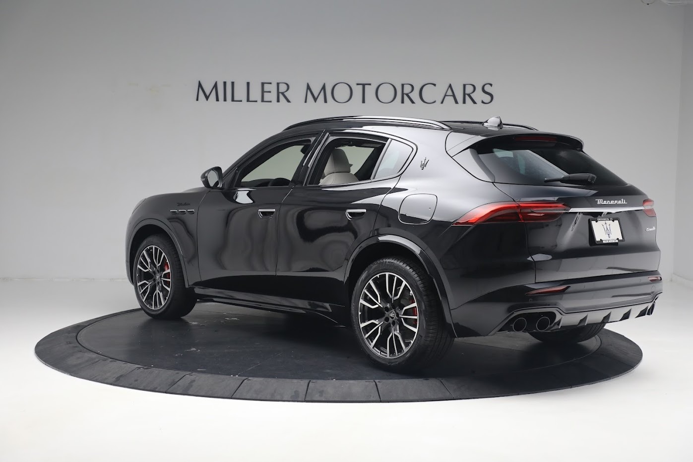 New 2023 Maserati Grecale Modena | St. Petersburg, FL