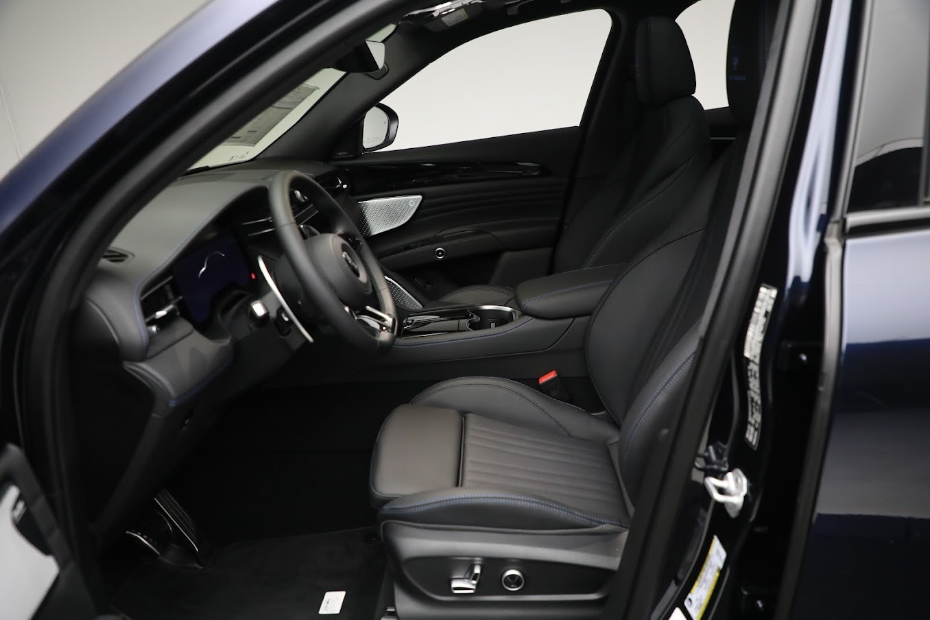 New 2023 Maserati Grecale Modena | St. Petersburg, FL