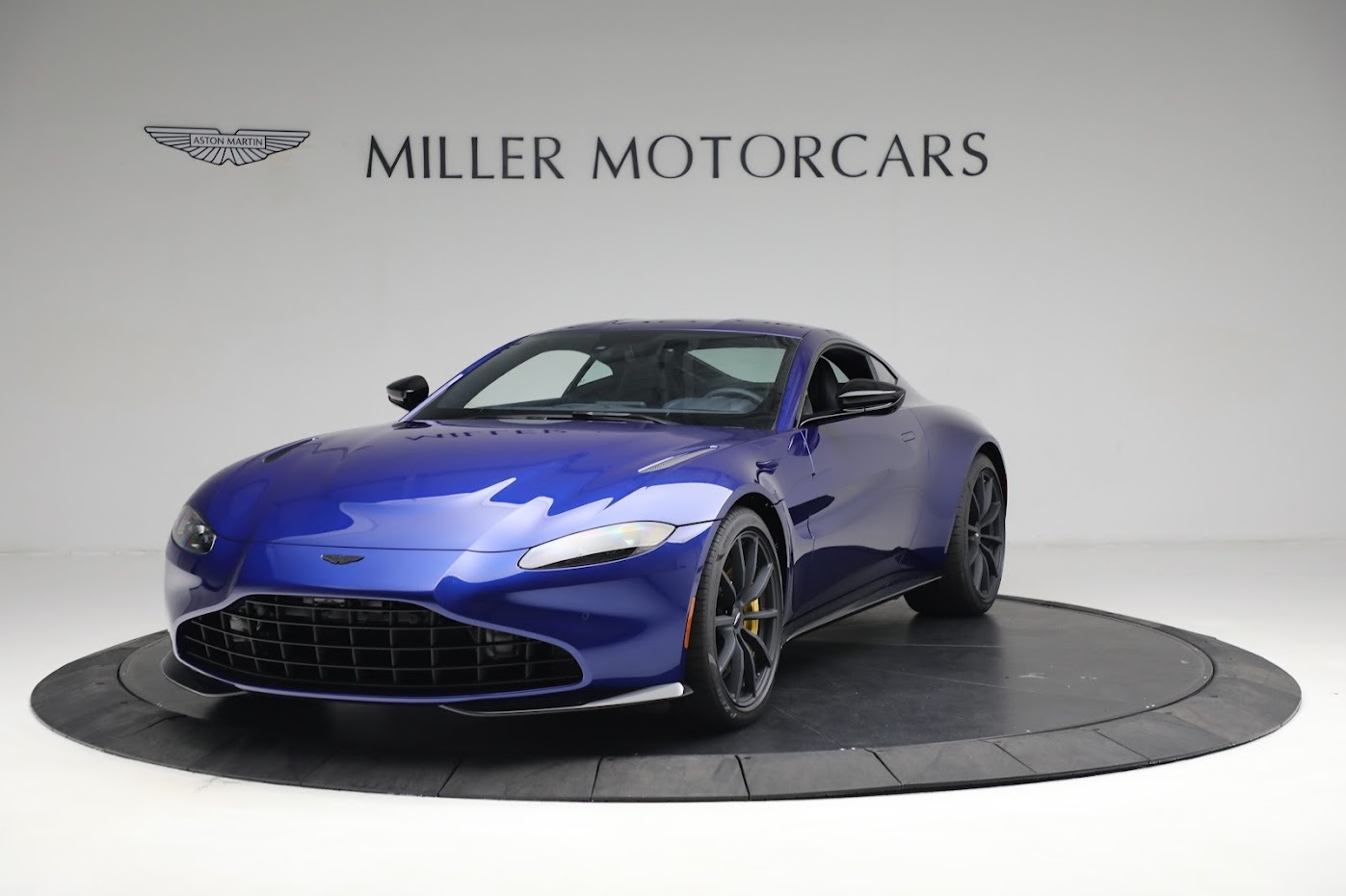 New 2023 Aston Martin Vantage V8 | St. Petersburg, FL