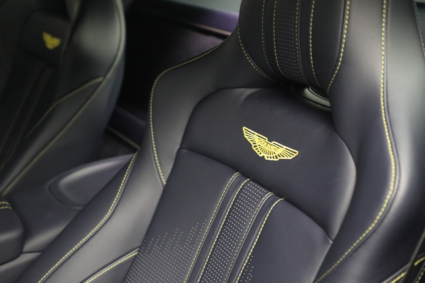 New 2023 Aston Martin Vantage V8 | St. Petersburg, FL