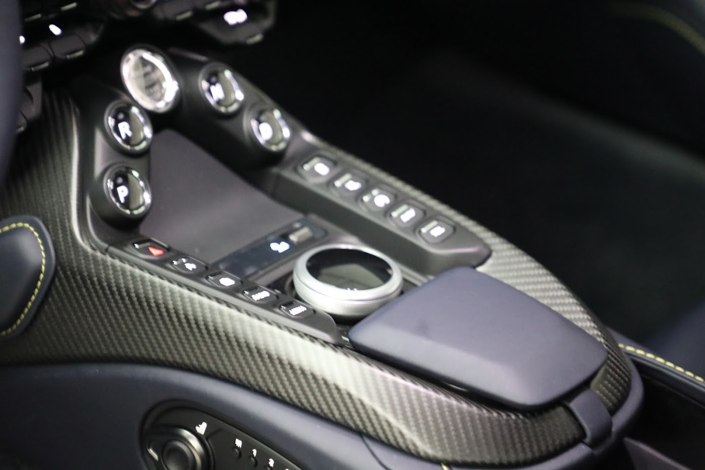 New 2023 Aston Martin Vantage V8 | St. Petersburg, FL