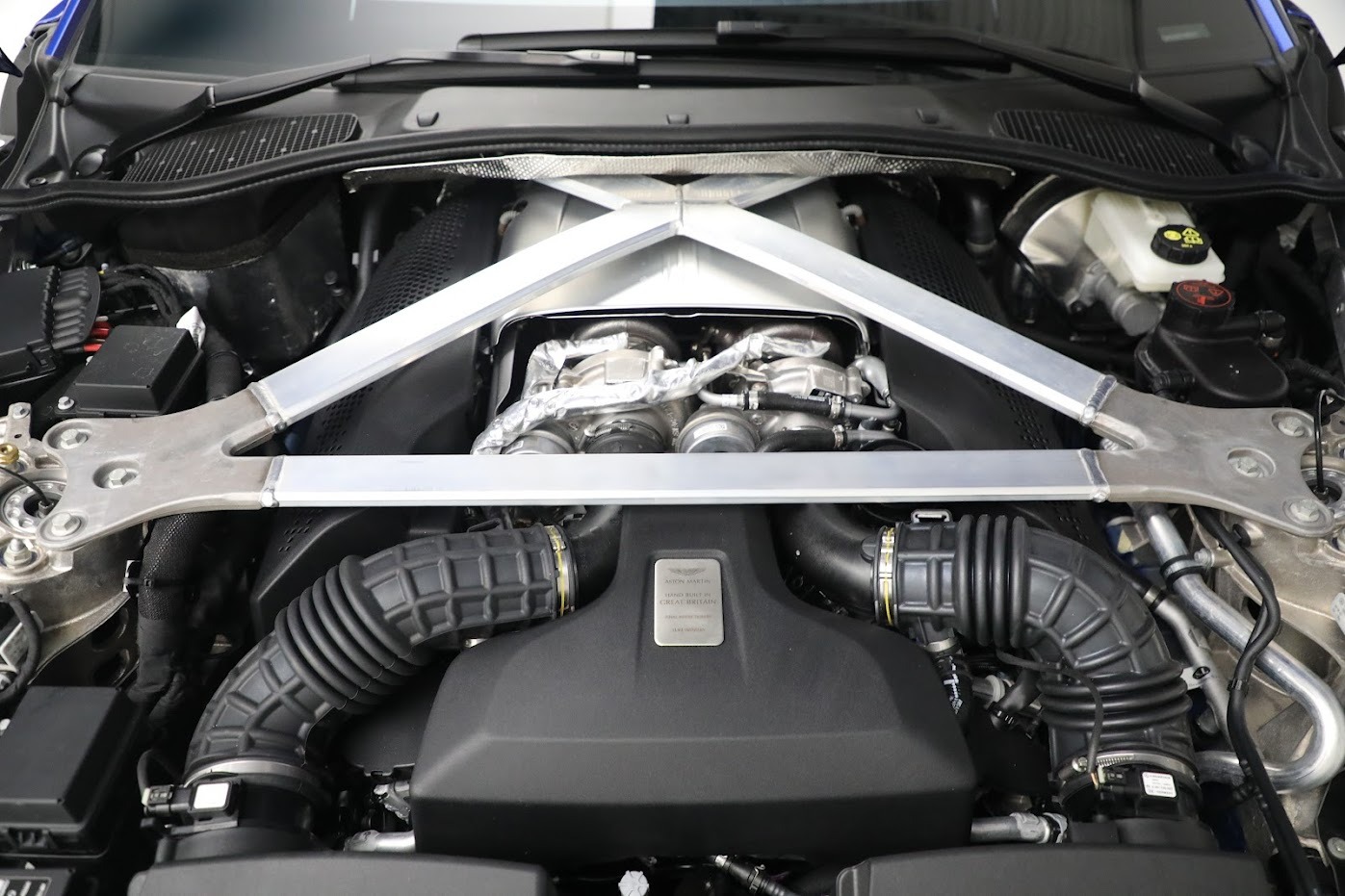 New 2023 Aston Martin Vantage V8 | St. Petersburg, FL