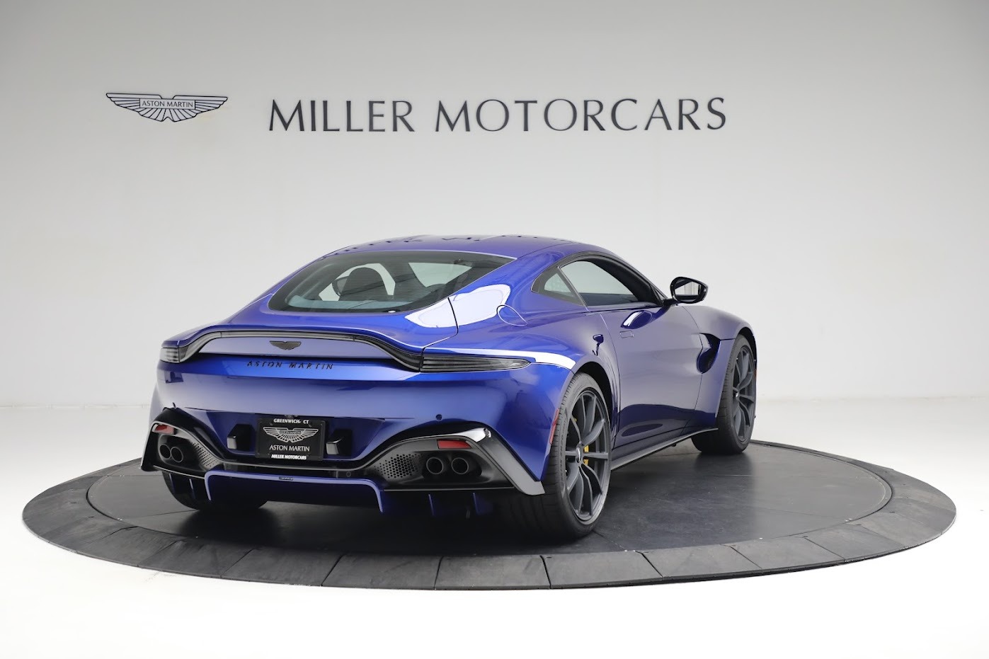 New 2023 Aston Martin Vantage V8 | St. Petersburg, FL