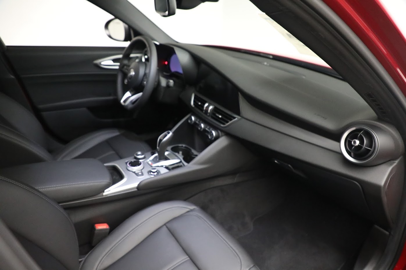 New 2024 Alfa Romeo Giulia Ti | St. Petersburg, FL