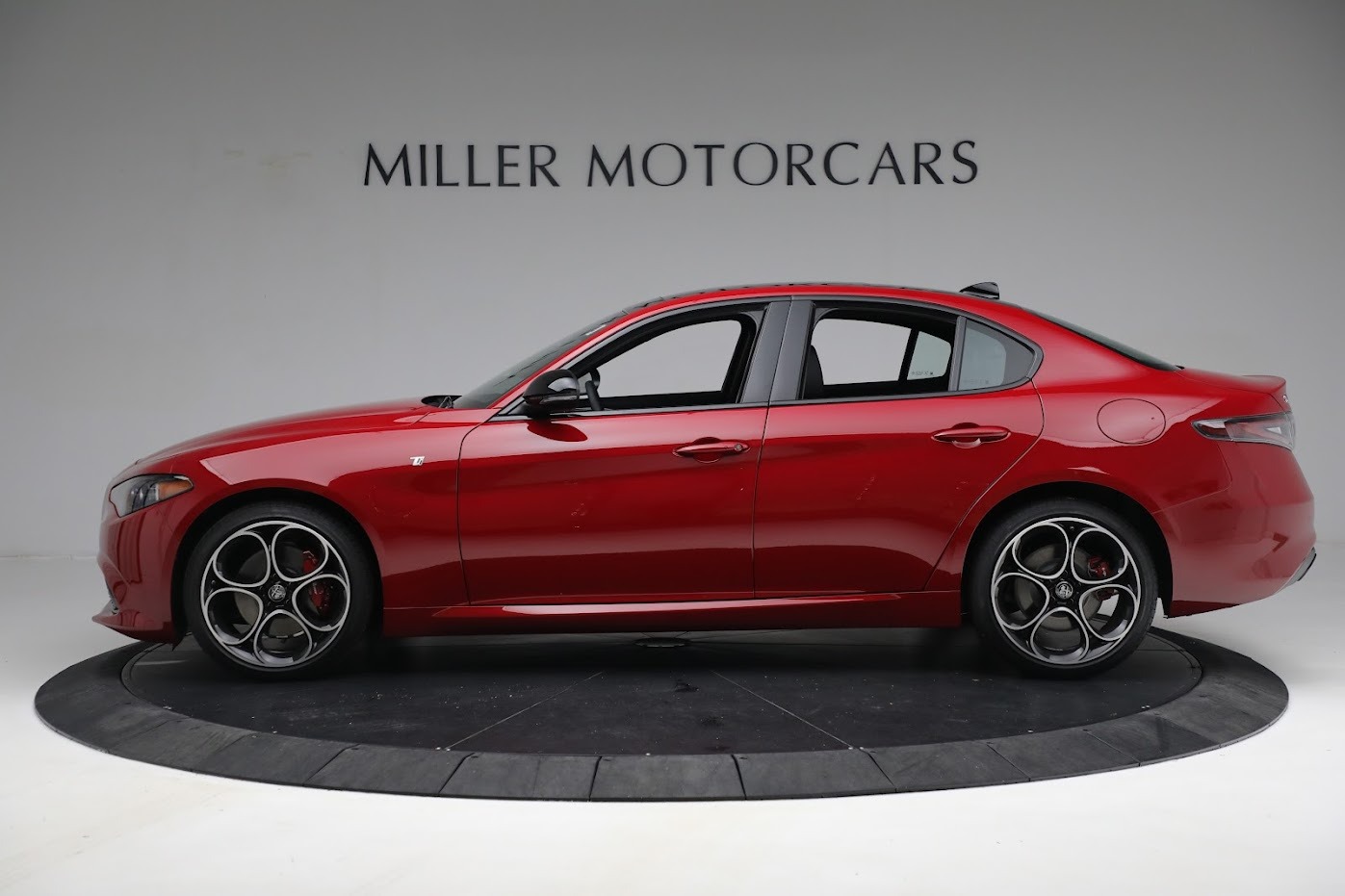 New 2024 Alfa Romeo Giulia Ti | St. Petersburg, FL
