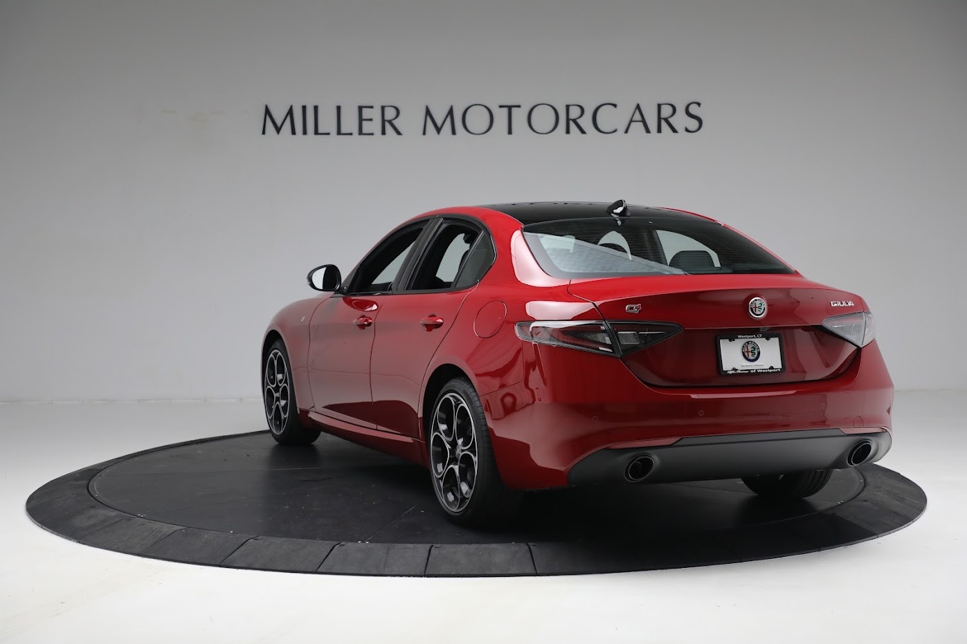 New 2024 Alfa Romeo Giulia Ti | St. Petersburg, FL