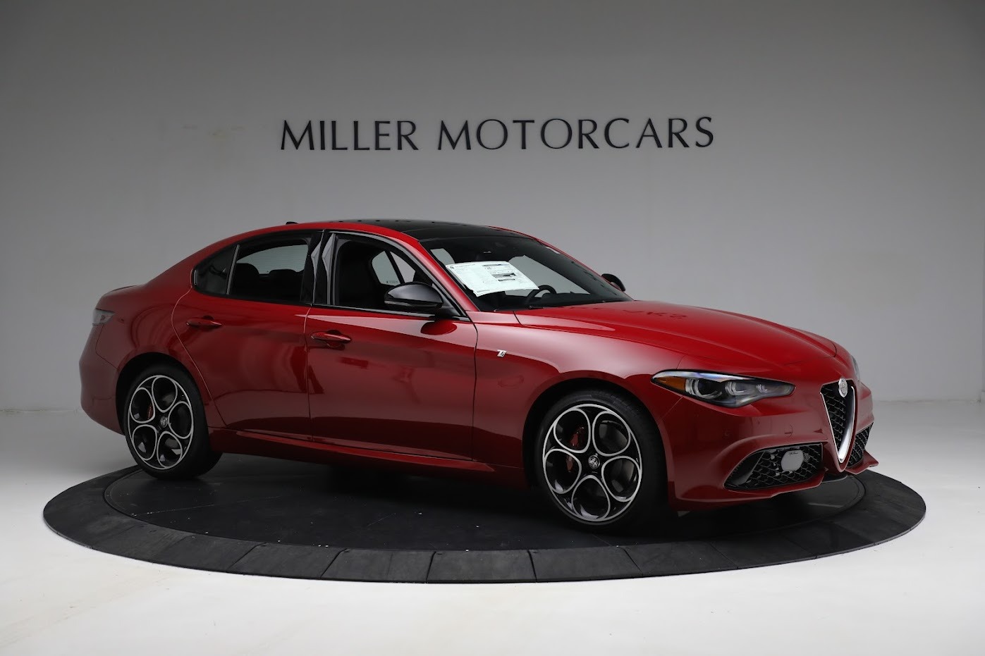 New 2024 Alfa Romeo Giulia Ti | St. Petersburg, FL