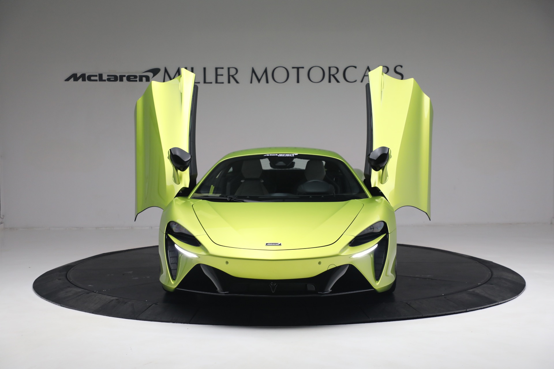 New 2023 McLaren Artura Vision | St. Petersburg, FL