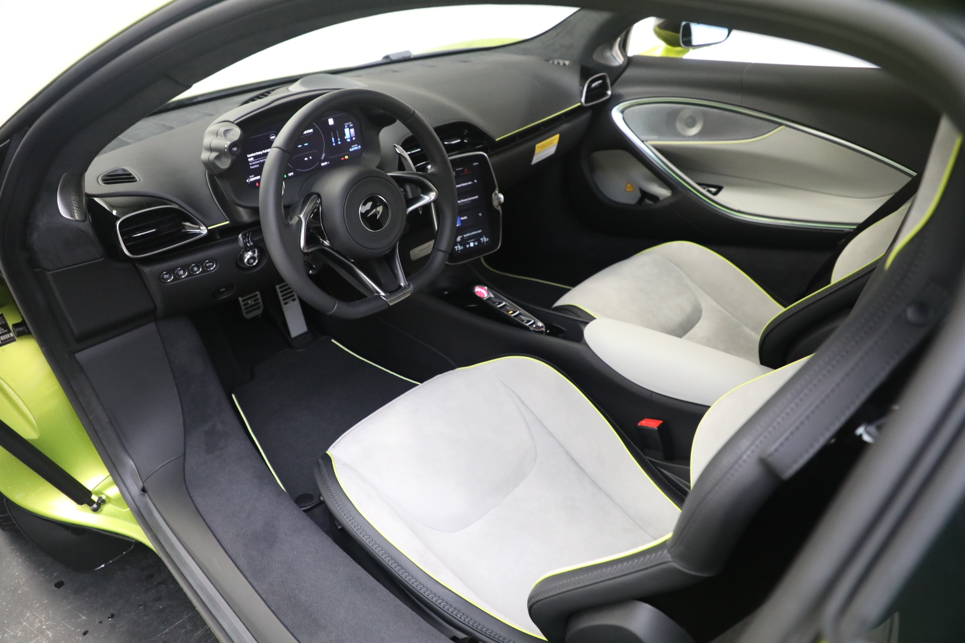 New 2023 McLaren Artura Vision | St. Petersburg, FL