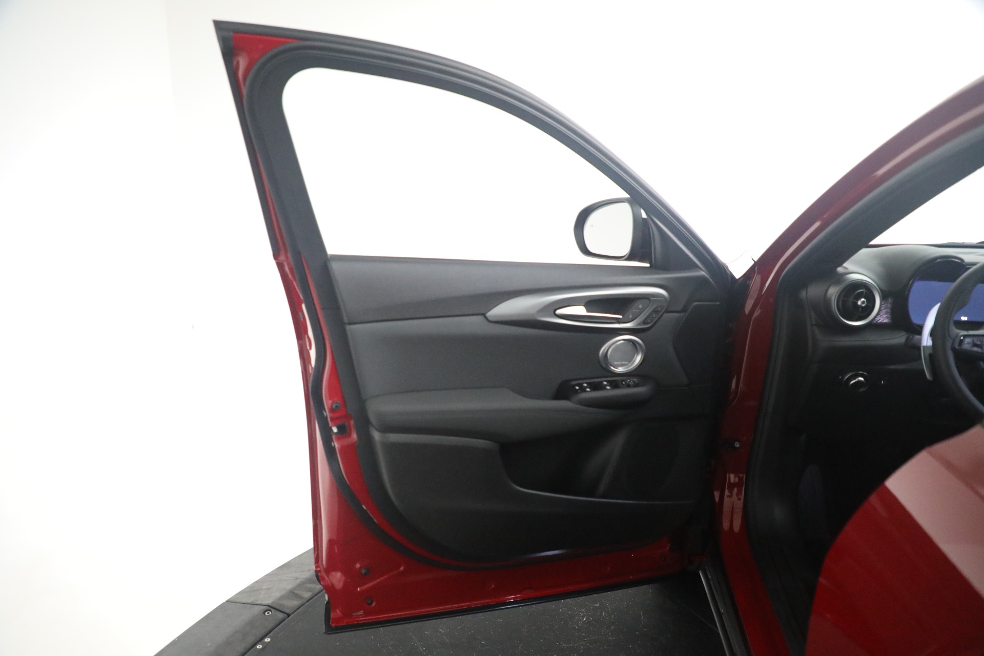 New 2024 Alfa Romeo Tonale Ti | St. Petersburg, FL