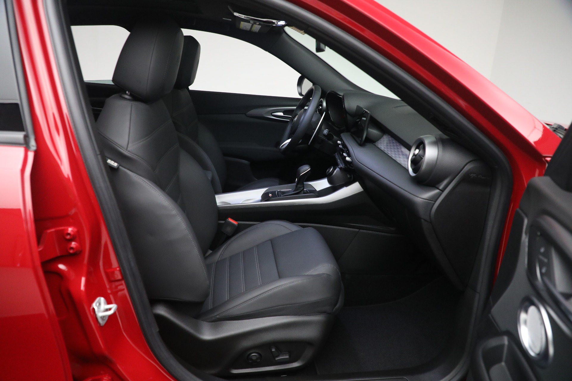 New 2024 Alfa Romeo Tonale Ti | St. Petersburg, FL