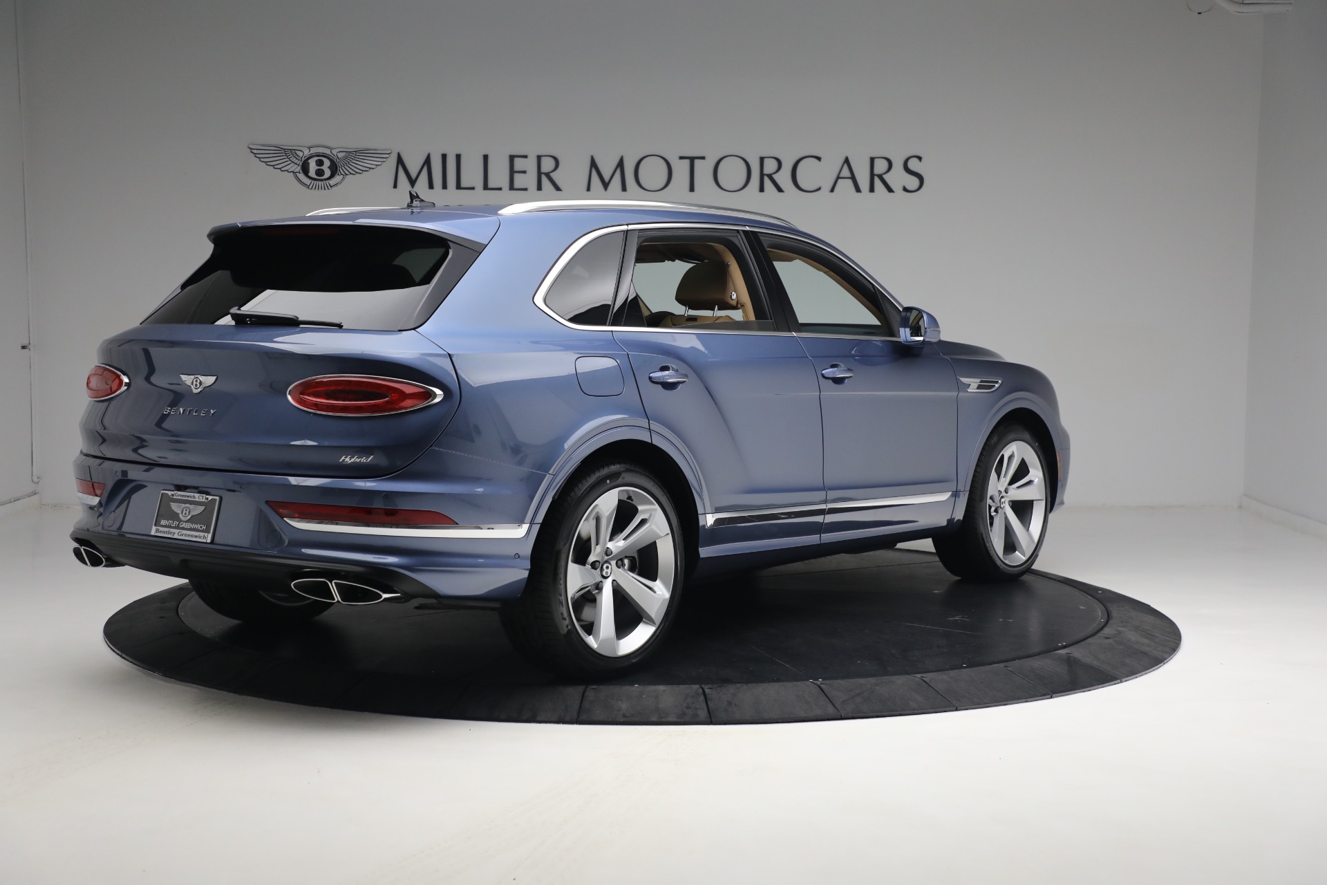 New 2023 Bentley Bentayga Hybrid | St. Petersburg, FL