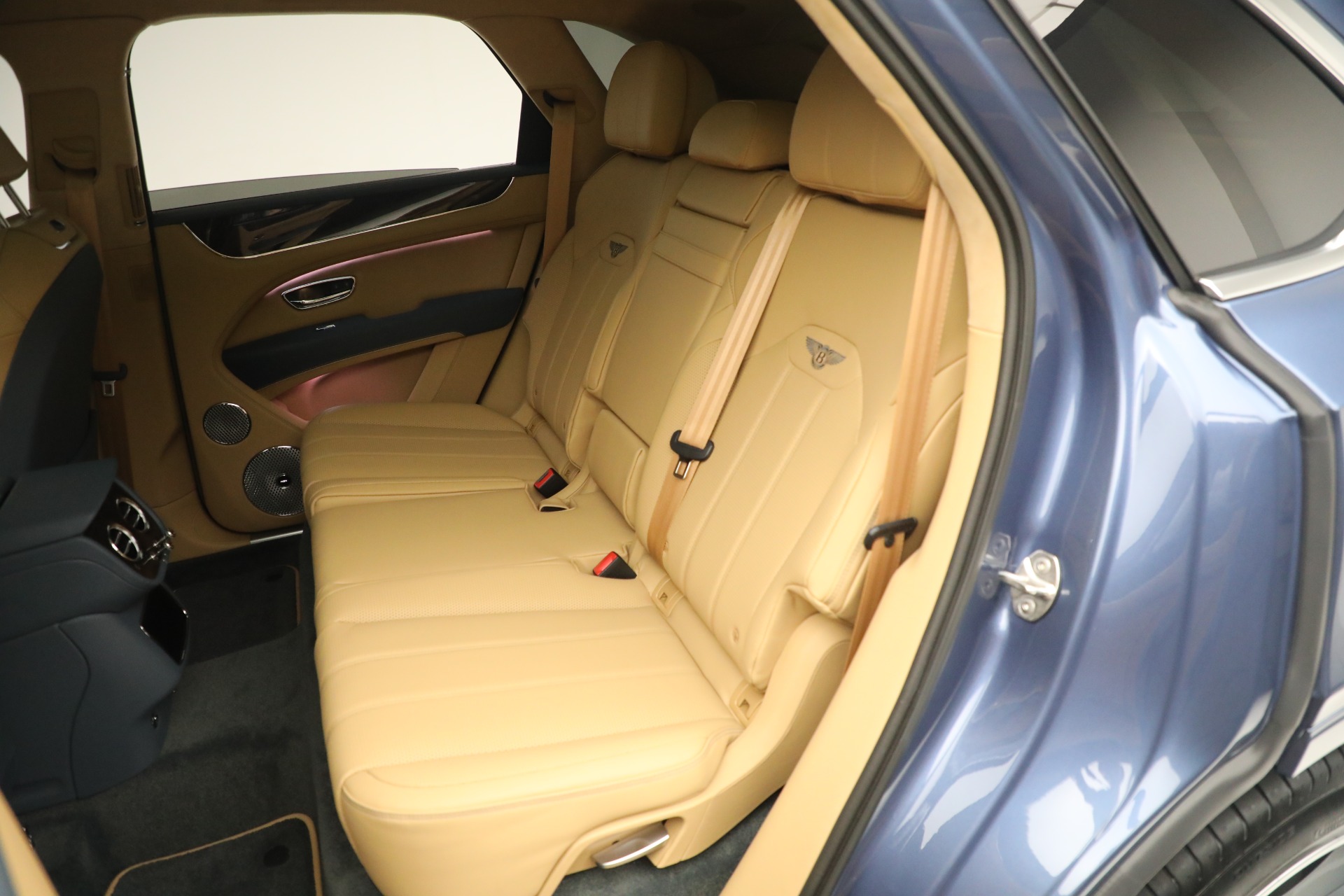 New 2023 Bentley Bentayga Hybrid | St. Petersburg, FL