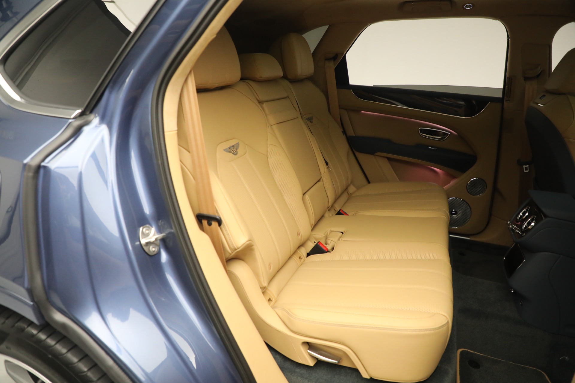 New 2023 Bentley Bentayga Hybrid | St. Petersburg, FL