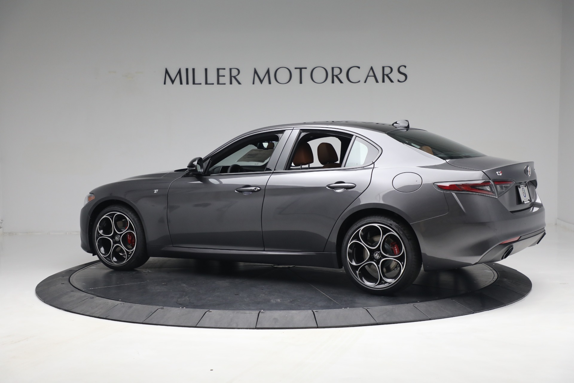 New 2024 Alfa Romeo Giulia Ti | St. Petersburg, FL
