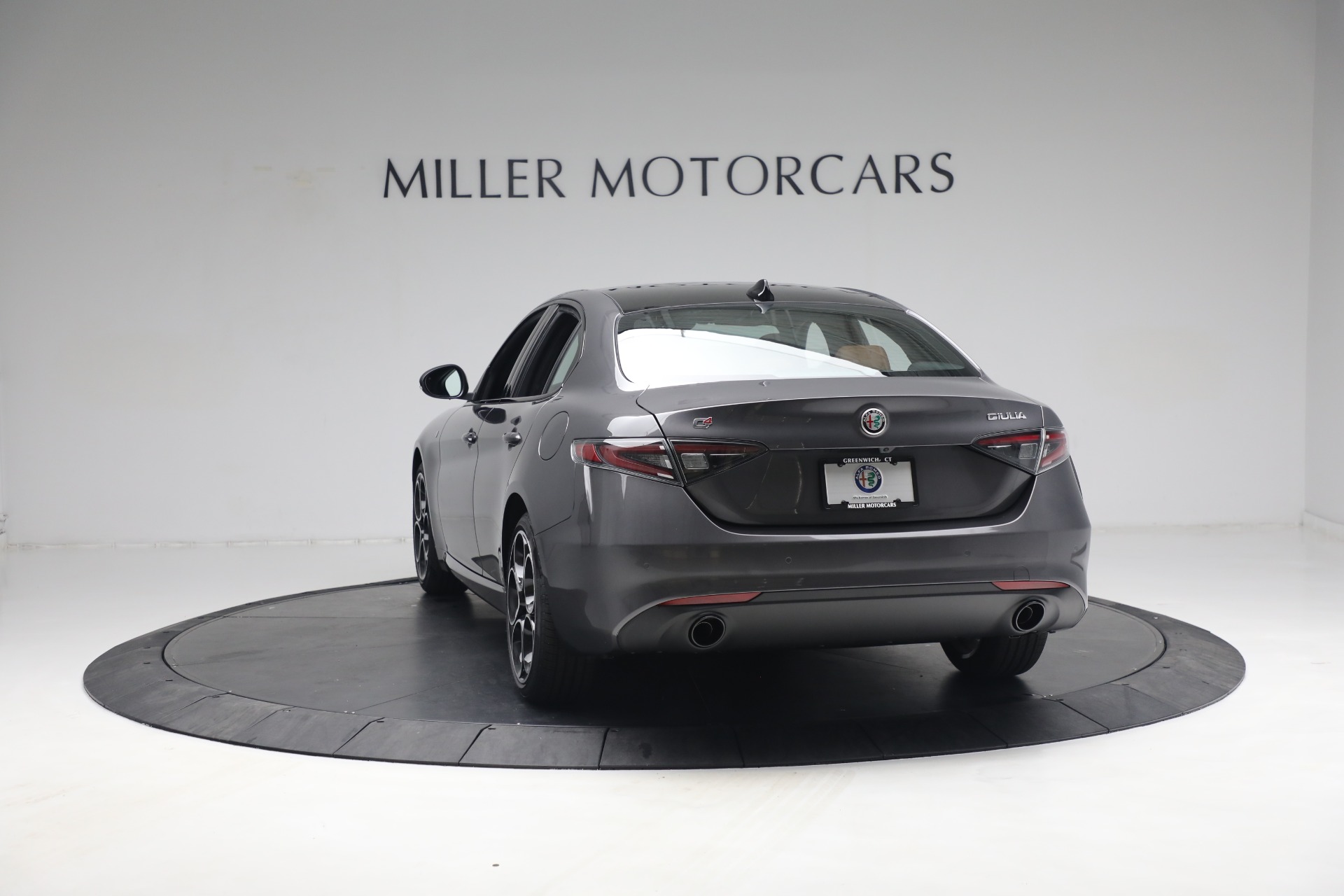 New 2024 Alfa Romeo Giulia Ti | St. Petersburg, FL