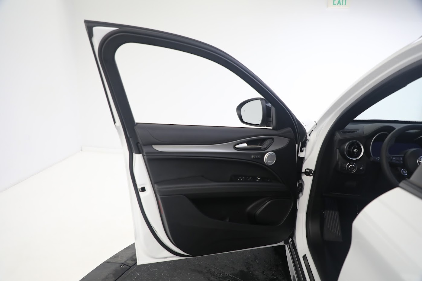 New 2024 Alfa Romeo Stelvio Ti | St. Petersburg, FL