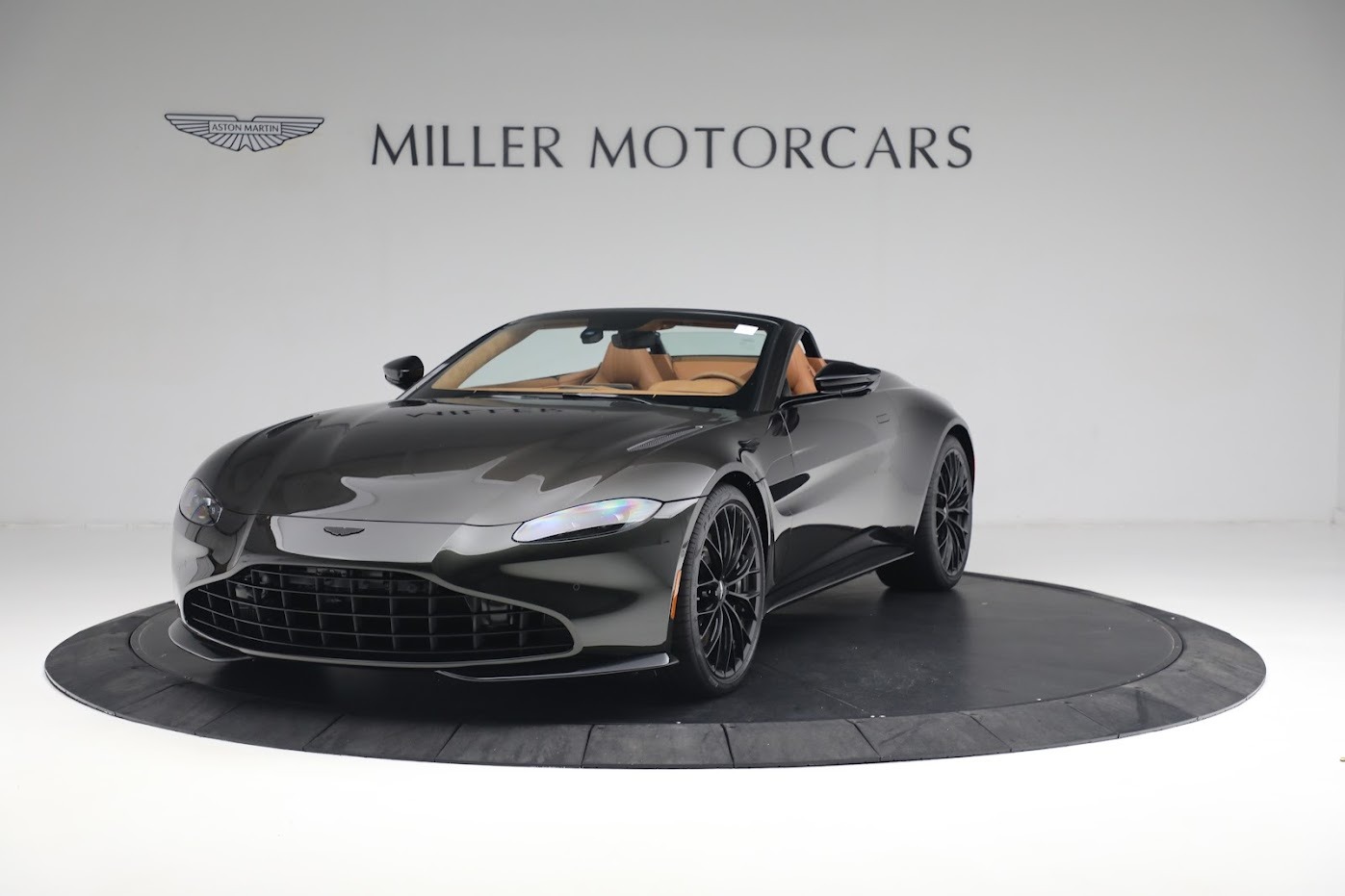 New 2023 Aston Martin Vantage V8 | St. Petersburg, FL