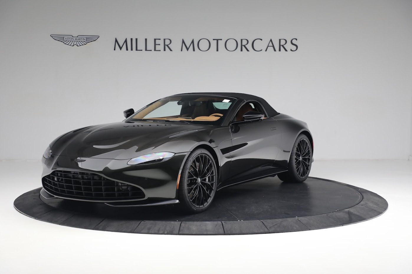 New 2023 Aston Martin Vantage V8 | St. Petersburg, FL