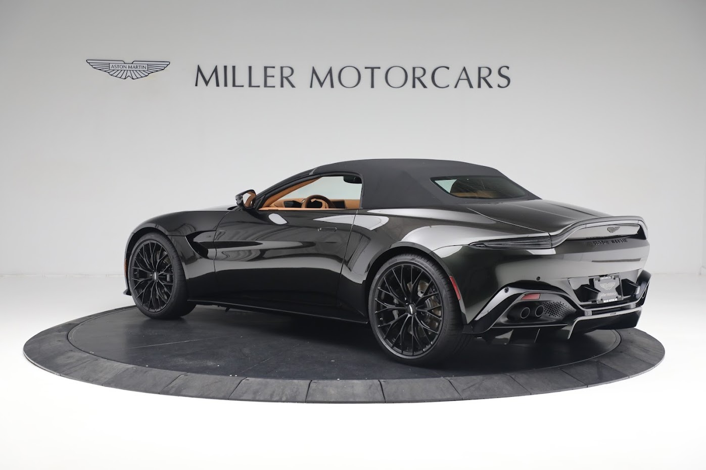 New 2023 Aston Martin Vantage V8 | St. Petersburg, FL